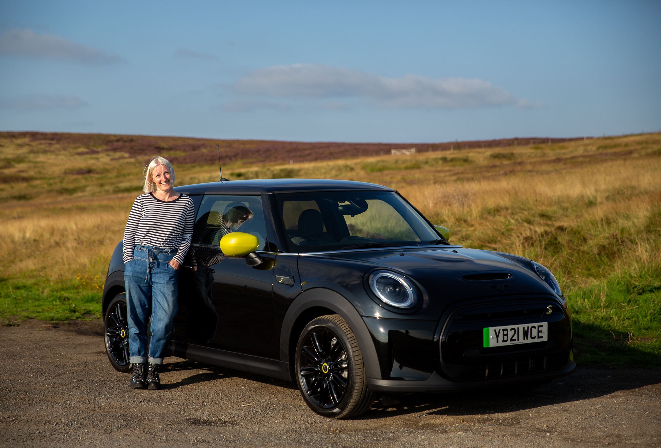 MINI Clubman Untold Edition - exterior - side view